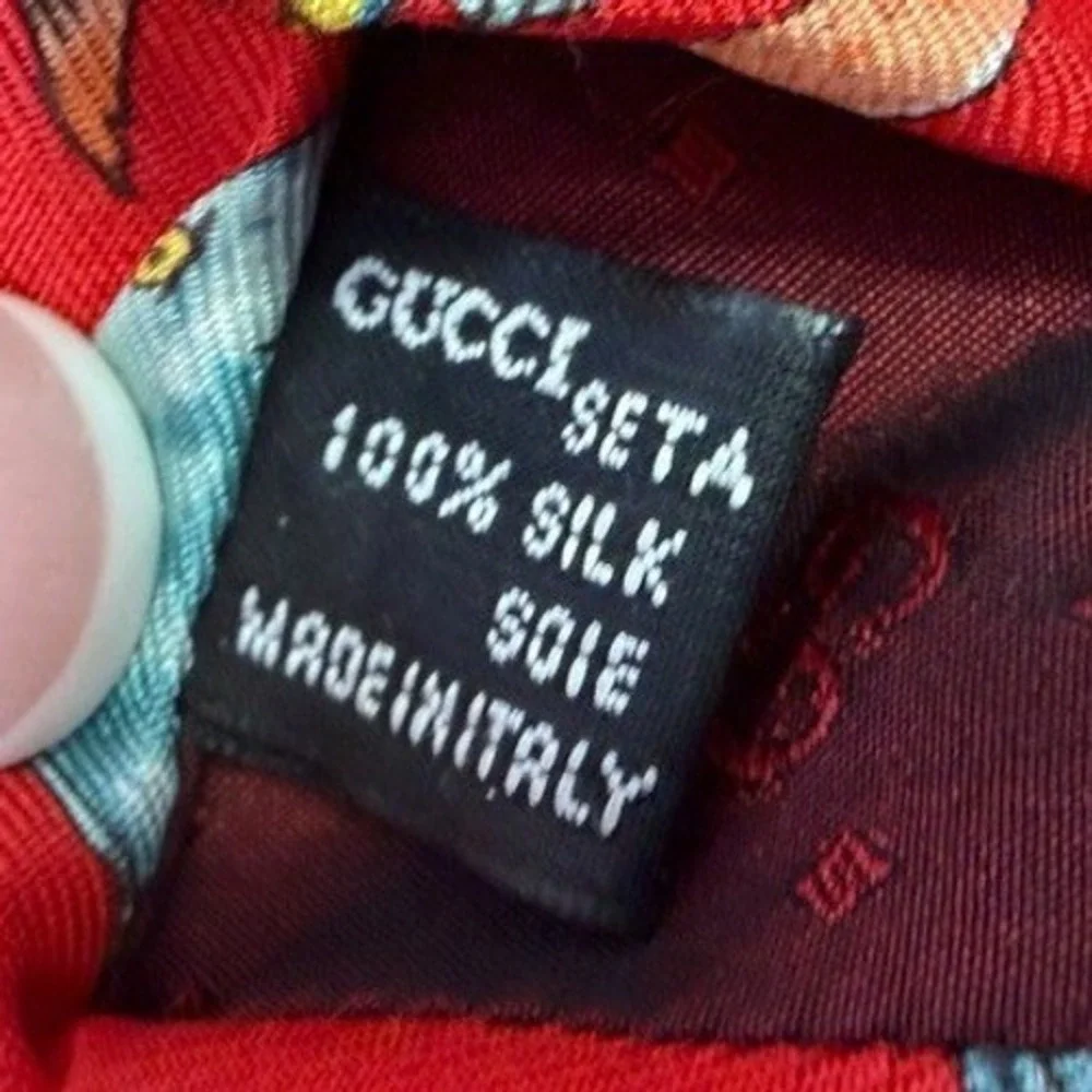 Gucci Mens Red Silk Tropical Fish Print Italian Designer Necktie Accessory‎ READ